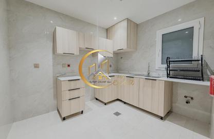 Apartment - 2 Bedrooms - 2 Bathrooms for rent in Al Khazin Street - Madinat Khalifa South - Madinat Khalifa - Doha