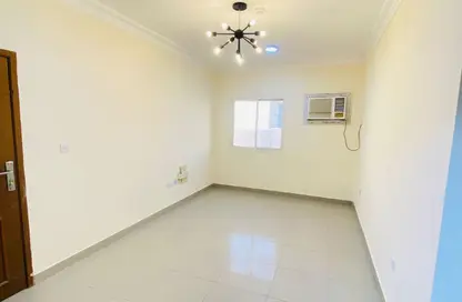Apartment - 2 Bedrooms - 2 Bathrooms for rent in Al Mansoura - Al Mansoura - Doha