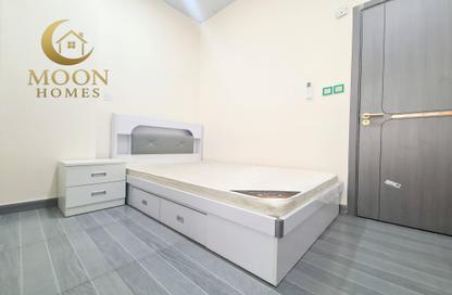 Apartment - Studio - 1 Bathroom for rent in Umm Ghwailina Comm - Umm Ghuwalina - Umm Ghuwailina - Doha