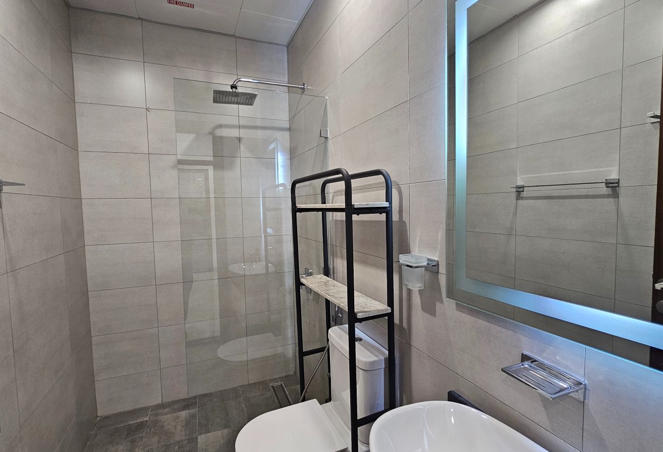 DISTRESS DEAL | LUXURY 2BR IN FOX HILLS SOUTH thumbnail 15