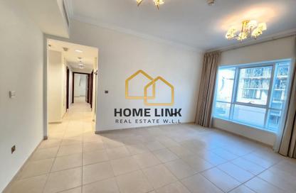 Apartment - 2 Bedrooms - 3 Bathrooms for rent in Marina Tower 02 - Marina District - Lusail