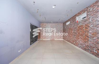 Shop - Studio - 1 Bathroom for rent in Bu Hamour Street - Abu Hamour - Doha