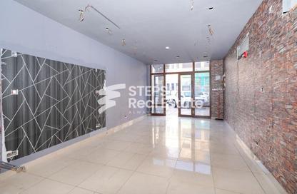 Shop - Studio - 1 Bathroom for rent in Bu Hamour Street - Abu Hamour - Doha