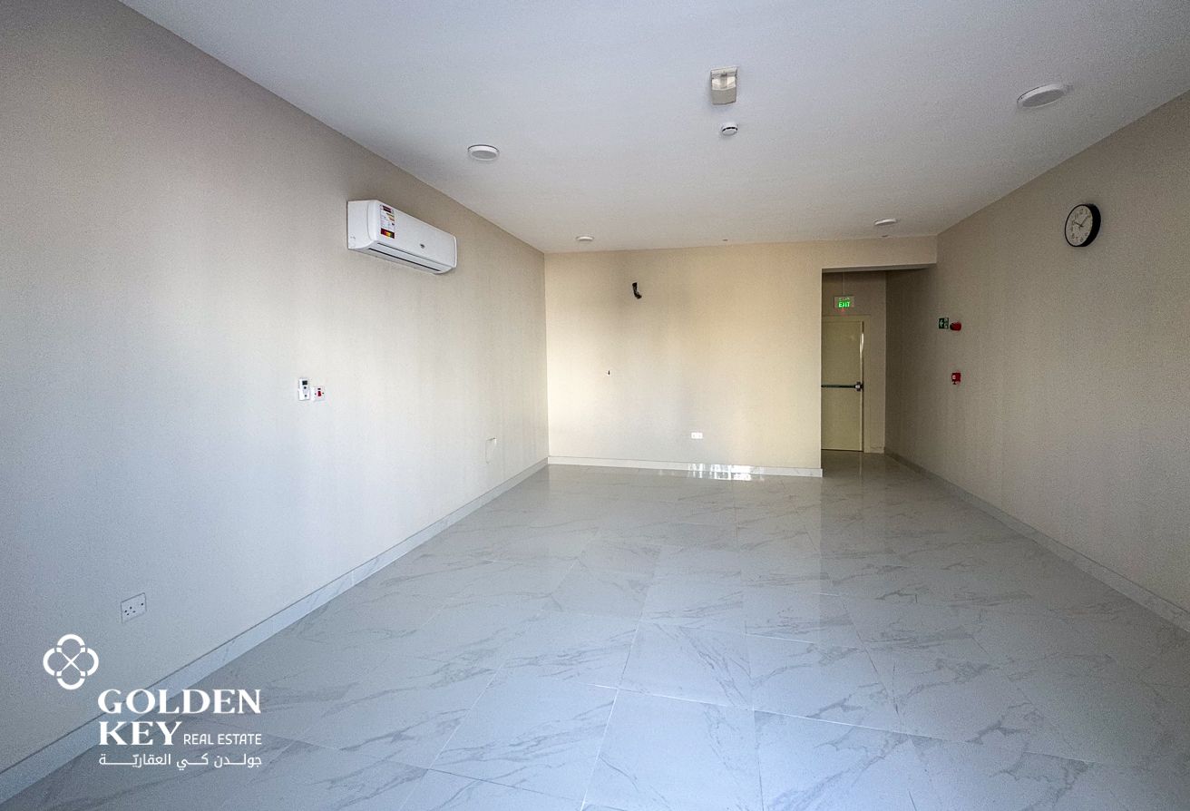 Convenient Warehouse+Labor Camp | Birkat Al Awamer