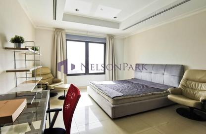Apartment - Studio - 1 Bathroom for rent in Tower 14 - Porto Arabia - The Pearl Island - Doha