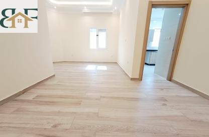Apartment - 2 Bedrooms - 3 Bathrooms for rent in Al Mansoura - Al Mansoura - Doha