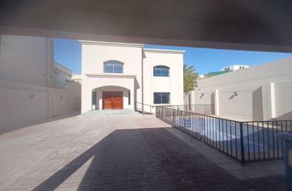 Villa - 4 Bedrooms - 6 Bathrooms for rent in Old Airport Road - Old Airport Road - Doha