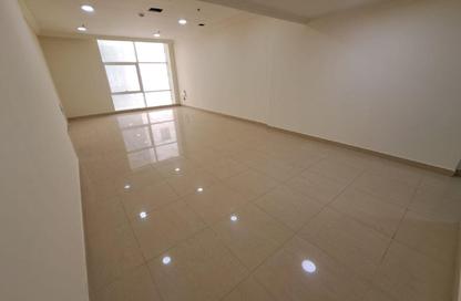 Apartment - 3 Bedrooms - 2 Bathrooms for rent in Imperial Suites - Old Salata - Salata - Doha