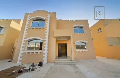 Villa - 4 Bedrooms - 4 Bathrooms for rent in Bu Hamour Street - Abu Hamour - Doha