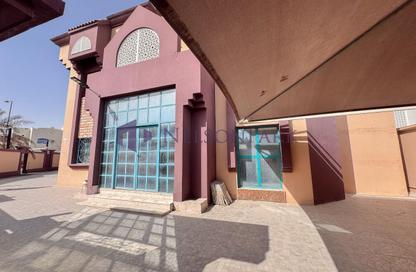Villa - 4 Bedrooms - 7 Bathrooms for rent in Al Maamoura - Al Maamoura - Doha