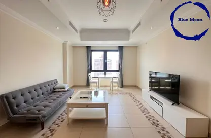 Apartment - 1 Bedroom - 2 Bathrooms for rent in West Porto Drive - Porto Arabia - The Pearl Island - Doha