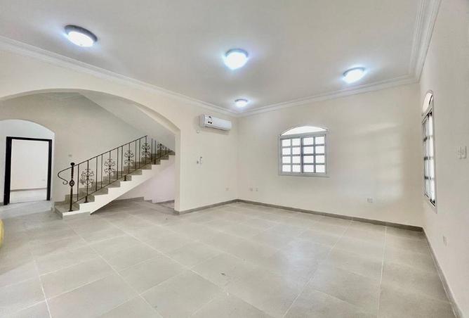 54102379 - Property Image 3