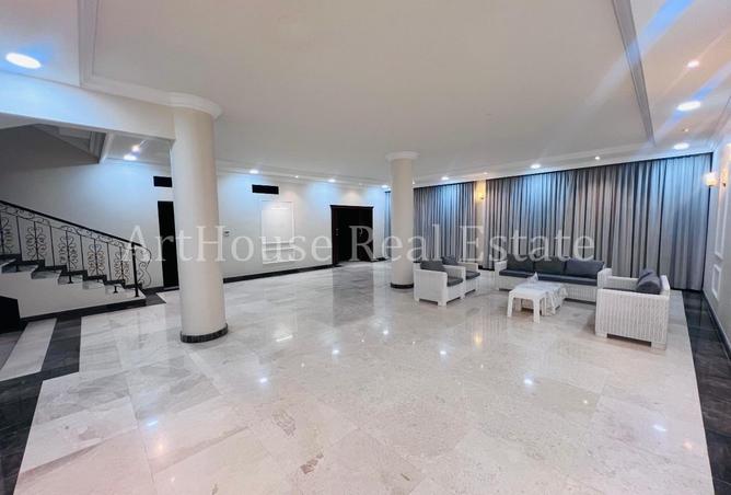 52132300 - Property Image 3