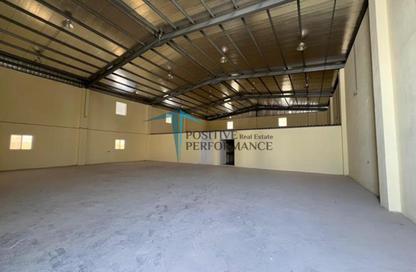 Warehouse - Studio - 4 Bathrooms for rent in East Industrial Street - Birkat Al Awamer - Al Wakra