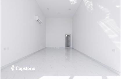 Shop - Studio - 1 Bathroom for rent in Street 870 - Al Duhail South - Al Duhail - Doha