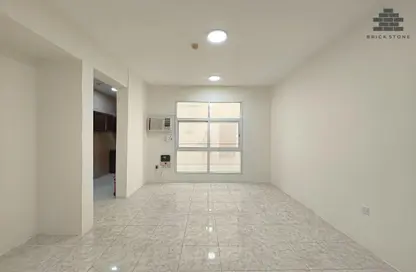 Apartment - 1 Bedroom - 1 Bathroom for rent in Salaja Street - Doha Al Jadeed - Doha