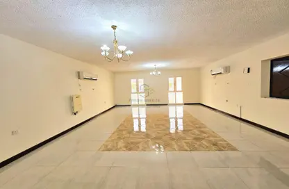 دوبلكس - 3 غرف نوم - 2 حمامات للايجار في شقق مساكن المطار القديم - طريق المطار القديم - الدوحة