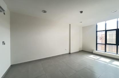 Apartment - 3 Bedrooms - 2 Bathrooms for rent in Anas Street - Fereej Bin Mahmoud North - Fereej Bin Mahmoud - Doha Apartment - 3 Bedrooms - 2 Bathrooms for rent in Anas Street - Fereej Bin Mahmoud North - Fereej Bin Mahmoud - Doha