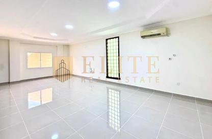 Villa - 4 - 5 for rent in Al Ain Center - Salwa Road - Doha Villa - 4 - 5 for rent in Al Ain Center - Salwa Road - Doha