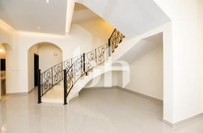 Villa - 3 - 4 for rent in Al Maamoura - Al Maamoura - Doha