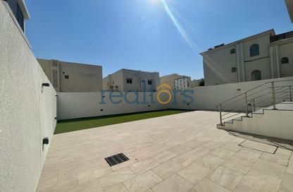 Villa - 6 Bedrooms - 7 Bathrooms for rent in Izghawa - Izghawa - Doha