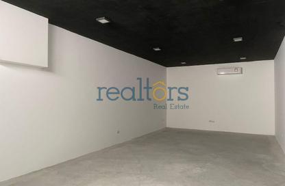 Villa - 6 Bedrooms - 7 Bathrooms for rent in Izghawa - Izghawa - Doha