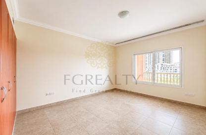 Apartment - 1 Bedroom - 2 Bathrooms for rent in West Porto Drive - Porto Arabia - The Pearl Island - Doha