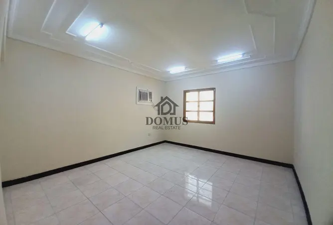 63422529 - Property Image 2