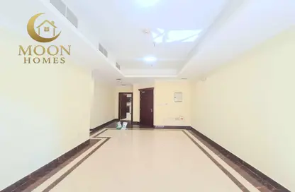 Apartment - 2 Bedrooms - 3 Bathrooms for rent in Umm Ghuwalina - Umm Ghuwailina - Doha