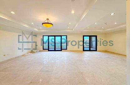 Apartment - 2 Bedrooms - 3 Bathrooms for rent in East Porto Drive - Porto Arabia - The Pearl Island - Doha