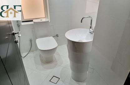 Apartment - 3 Bedrooms - 3 Bathrooms for rent in Najma Street - Najma - Doha