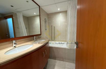 Apartment - 1 Bedroom - 2 Bathrooms for rent in Viva West - Viva Bahriyah - The Pearl Island - Doha