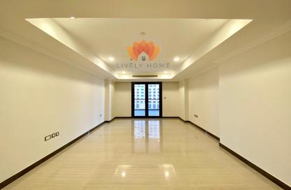 Apartment - 1 Bedroom - 2 Bathrooms for rent in West Porto Drive - Porto Arabia - The Pearl Island - Doha