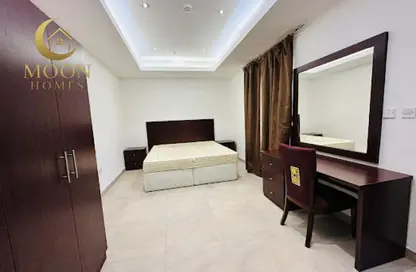 Apartment - 2 Bedrooms - 2 Bathrooms for rent in Umm Ghuwalina - Umm Ghuwailina - Doha