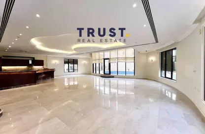 فيلا - 7 غرف نوم - 8 حمامات للبيع في شارع عنيزة - الحي الدبلوماسي - الدوحة