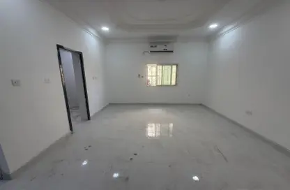 شقة - 1 حمام للايجار في شارع المطار القديم - طريق المطار القديم - الدوحة