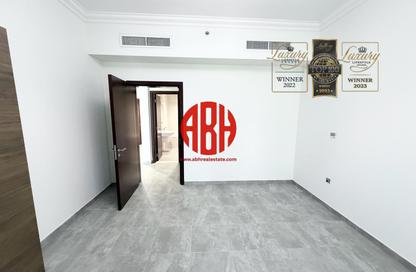 Apartment - 2 Bedrooms - 3 Bathrooms for rent in Lusail Residence - Marina District - Lusail
