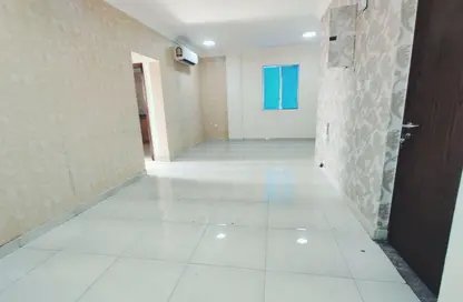 شقة - 3 غرف نوم - 2 حمامات للايجار في شارع المطار القديم - طريق المطار القديم - الدوحة