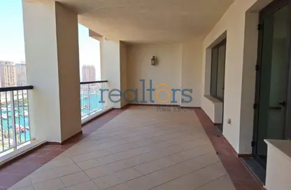 Apartment - 2 Bedrooms - 3 Bathrooms for rent in Tower 6 - Porto Arabia - The Pearl Island - Doha
