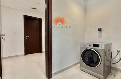 Apartment - 2 Bedrooms - 4 Bathrooms for rent in Al Mutahidah Tower - Viva Bahriyah - The Pearl Island - Doha