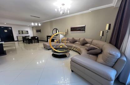 Apartment - 2 Bedrooms - 3 Bathrooms for rent in West Bay Tower - West Bay - West Bay - Doha