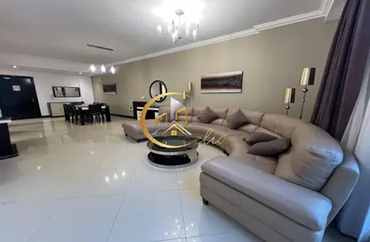 Apartment - 2 Bedrooms - 3 Bathrooms for rent in 35 West Bay - West Bay - Doha
