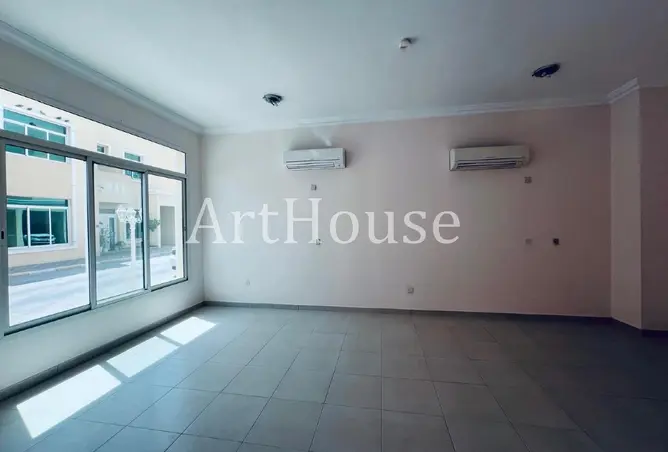 63920013 - Property Image 2