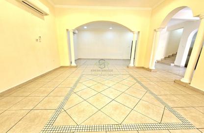 Compound - 3 Bedrooms - 3 Bathrooms for rent in Muraikh - AlMuraikh - Doha