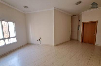 Apartment - 2 Bedrooms - 3 Bathrooms for rent in Muntazah 10 - Al Muntazah - Doha