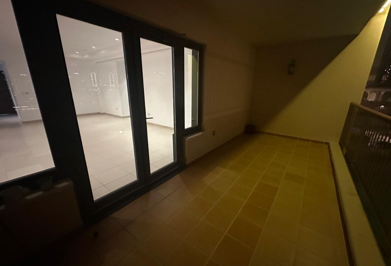 Spacious 2BHK+Maid | 226 SQM | 2.2M | Porto Arabia thumbnail 8