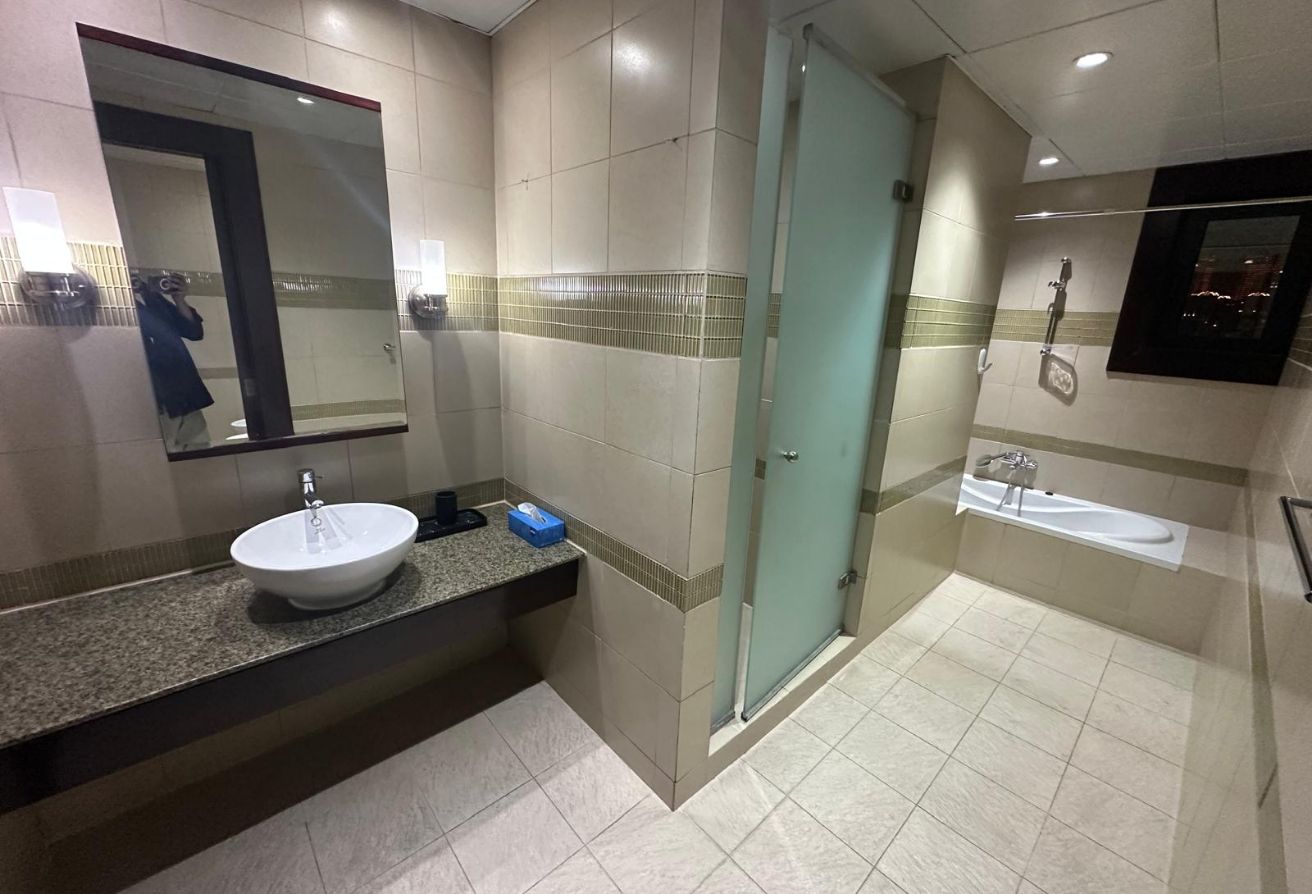 Spacious 2BHK+Maid | 226 SQM | 2.2M | Porto Arabia thumbnail 6