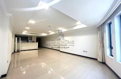 Apartment - Studio - 1 for rent in West Porto Drive - Porto Arabia - The Pearl Island - Doha