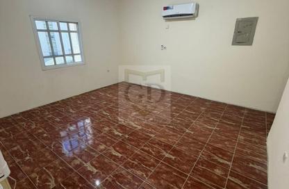 Apartment - 2 Bedrooms - 2 Bathrooms for rent in Bin Omran - Fereej Bin Omran - Doha Apartment - 2 Bedrooms - 2 Bathrooms for rent in Bin Omran - Fereej Bin Omran - Doha