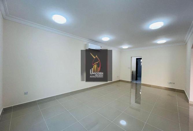 975765 - Property Image 2